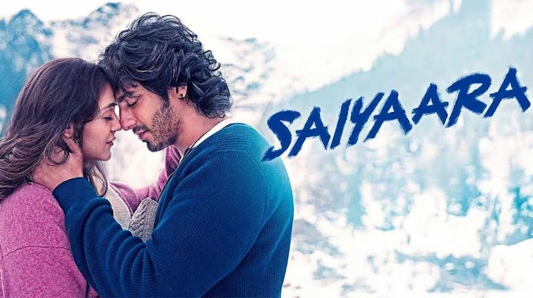 _PatilVishwajit's tweet image. #Saiyaara is flying high! 🚀
₹48.25 Cr in just 2 days — and the craze is only growing! 🔥
Massive youth connect + extraordinary WOM = packed houses everywhere. Tier 2 & 3 can’t get enough — time for distributors to ramp up those shows ASAP!
All eyes on that ₹75 Cr+ opening…