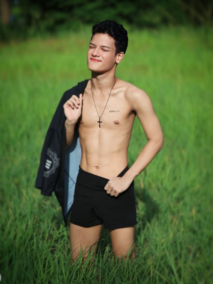 mxrcxryzacc's tweet photo. Walk on my WILD SIDE🍃🪽

#สุรินทร์ #BACKTOHOMETOWN https://t.co/3fSTnHX0NG
