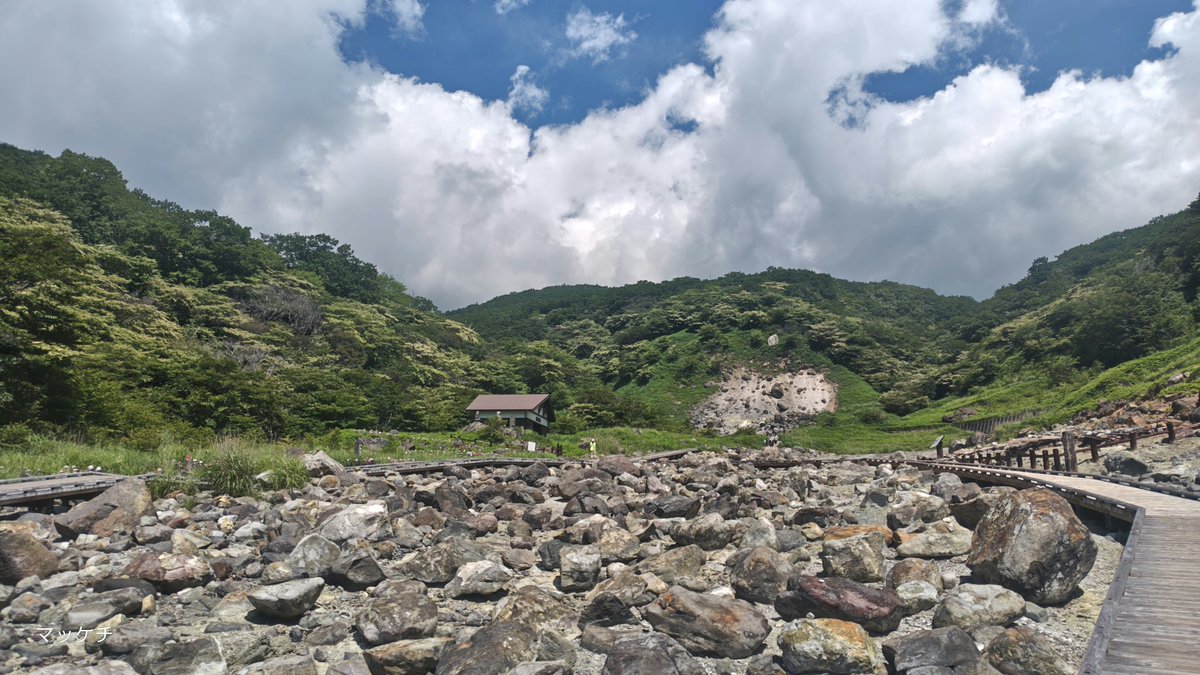 makomofu5170's tweet image. こんばんは
今日も一日お疲れ様でした
期日前投票済み
那須の殺生石
硫黄の匂いが凄いですが
ここは立ち入れるので着てみたかった所です
最後の1枚は那須南ヶ丘牧場のガンジィー牛です
日本に200頭しかいない貴重な牛のようです
良い夜をお過ごし下さい🌌