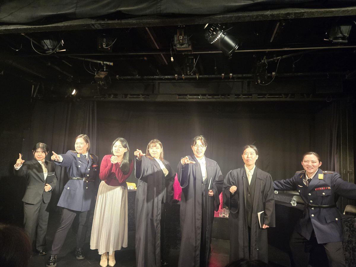 chitti1212's tweet photo. 熊タオル朗読劇「テロ」Bチーム観劇してきました！
───
英雄か？罪人か？
物語の判決を決めるのは「あなた」自身。
──────
面白かったです✨️
とても悩みました。
配信もしているそうなので是非♪
明日はCチーム！まだお席はあるそうです♪
私も明日も行きます！☺️
#熊タオル #朗読劇テロ https://t.co/GSL3F46eKj
