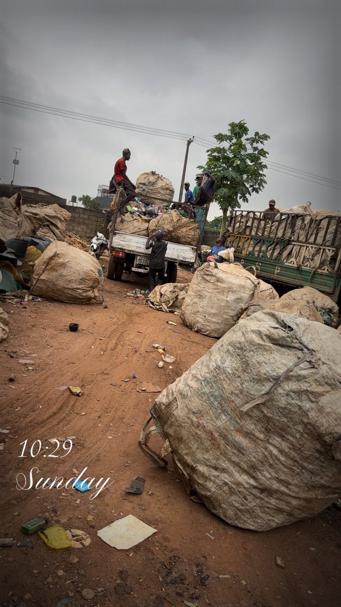 elijayrecycling's tweet image. Before it’s recycled, it must be collected. This is the unseen side of the industry.”
#RecyclingProcess #PlasticCollectors #OgunState