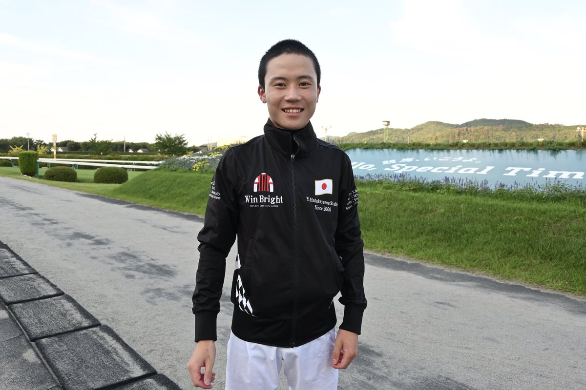 【土日限定価格】福島競馬場　オリジナル起きあがりこぼし 招き馬おきあがりこぼし ホワイト/的中 - 夢プレゼント サンタ