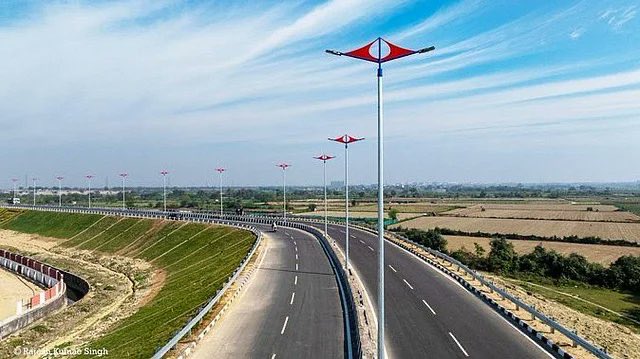 Amegha922488306's tweet image. 🚨🚨: OLD CITY ROAD GETS A GREEN BOOST

Lucknow’s Harinagar–Gaughat road set for widening by October to improve access to the Green Corridor. 

The 1.5-km stretch aims to ease congestion, though monsoon may slightly delay progress.

#LucknowUpdate #GreenCorridor #RoadWidening