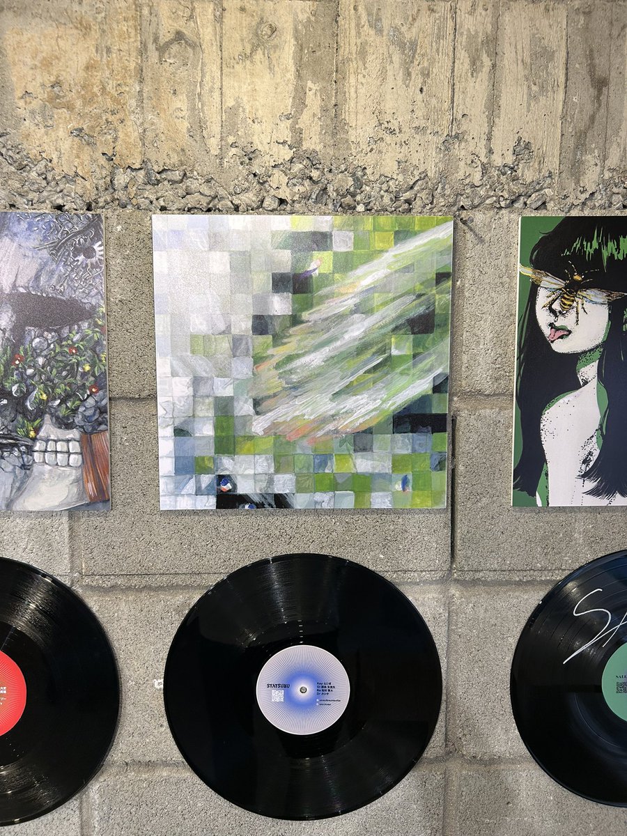 monさん(<a href="/Al_giragira/">𝙢𝙤𝙣</a> )の個展行ってきました

先月リリースした曲のジャケット、展示していただきありがとうございます！