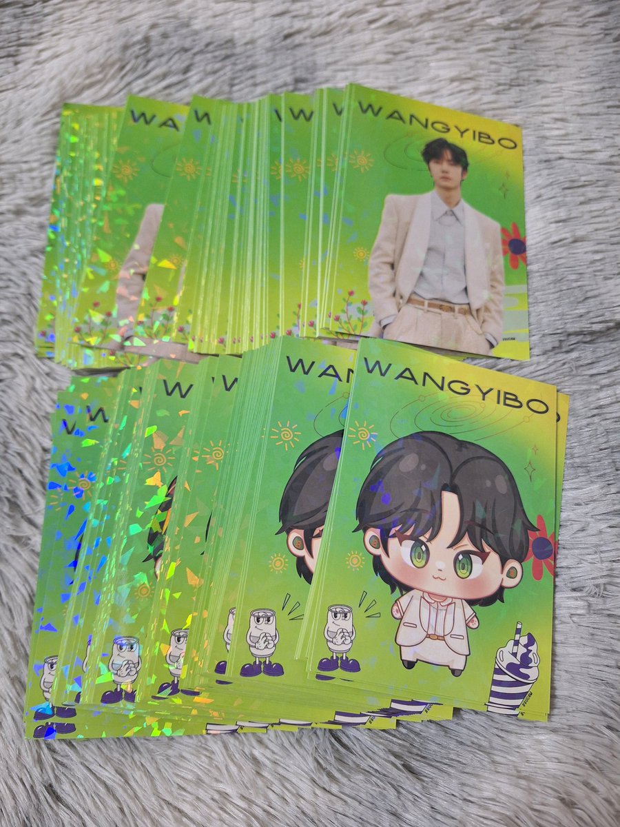 AUB2UTY's tweet photo. Preview GAW for Yibo's day 2025
👉 ของชิ้นที่สอง โปสการ์ดเคลือบโฮโลแกรมกระจกจึ้งๆจ้า 

CMS from #ขนมปังสีน้ำเงิน
Postcard​ by #jnshncanmade
#AUGAW https://t.co/pkQYm059py