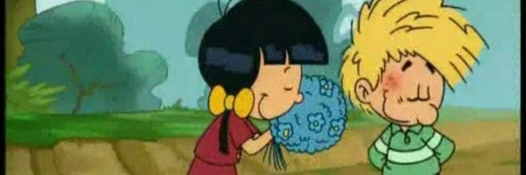 “Tesadüf müsün yoksa şans mı
Yoksa kader mi bilmem ama
Bu dünyada bana iyi gelen her şeysin..”