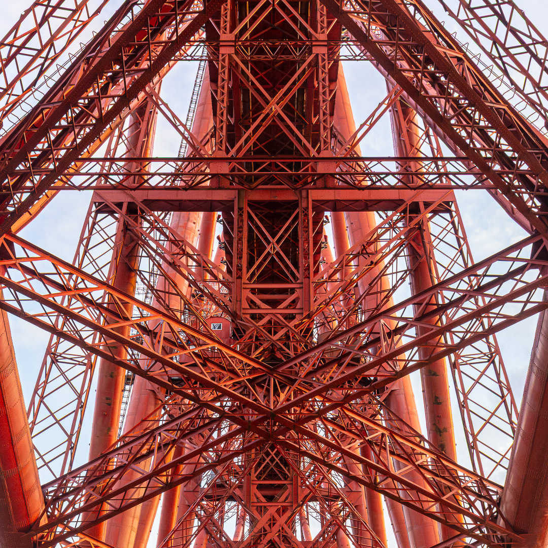 QuintinLake's tweet image. Under the Forth Bridge, North Queensferry 🏴
A full-page opener introducing the #Fife chapter of #ThePerimeterBook Order here 👉 amzn.eu/d/3pWJtK6