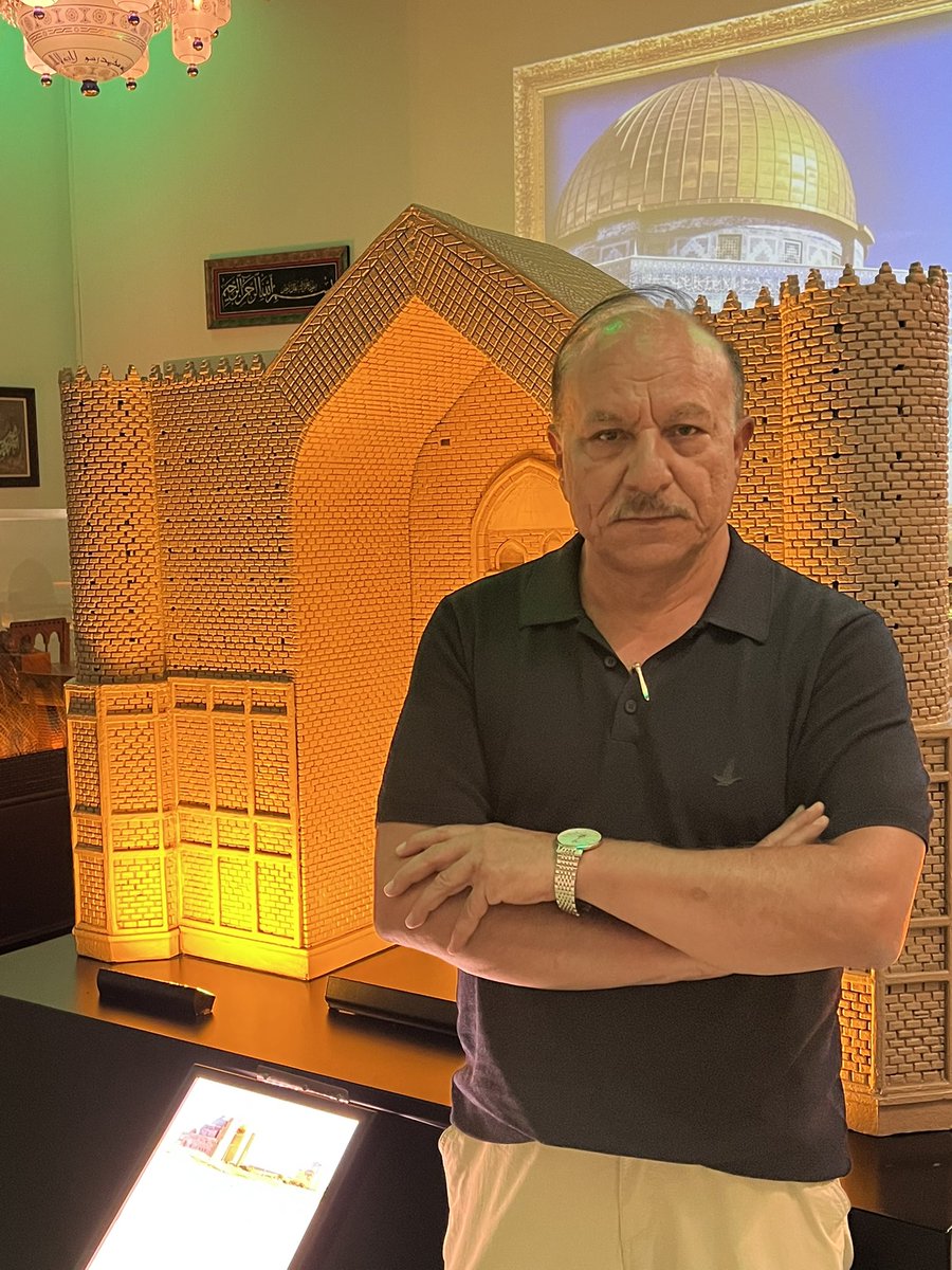 Dünyanın en büyük çikolata müzesi  Pelit Çikolota Müzesi envanterine Yesevi Türbesi ve Tay Kazanını da kattı. 

Tebrikler Selahattin Ayan..