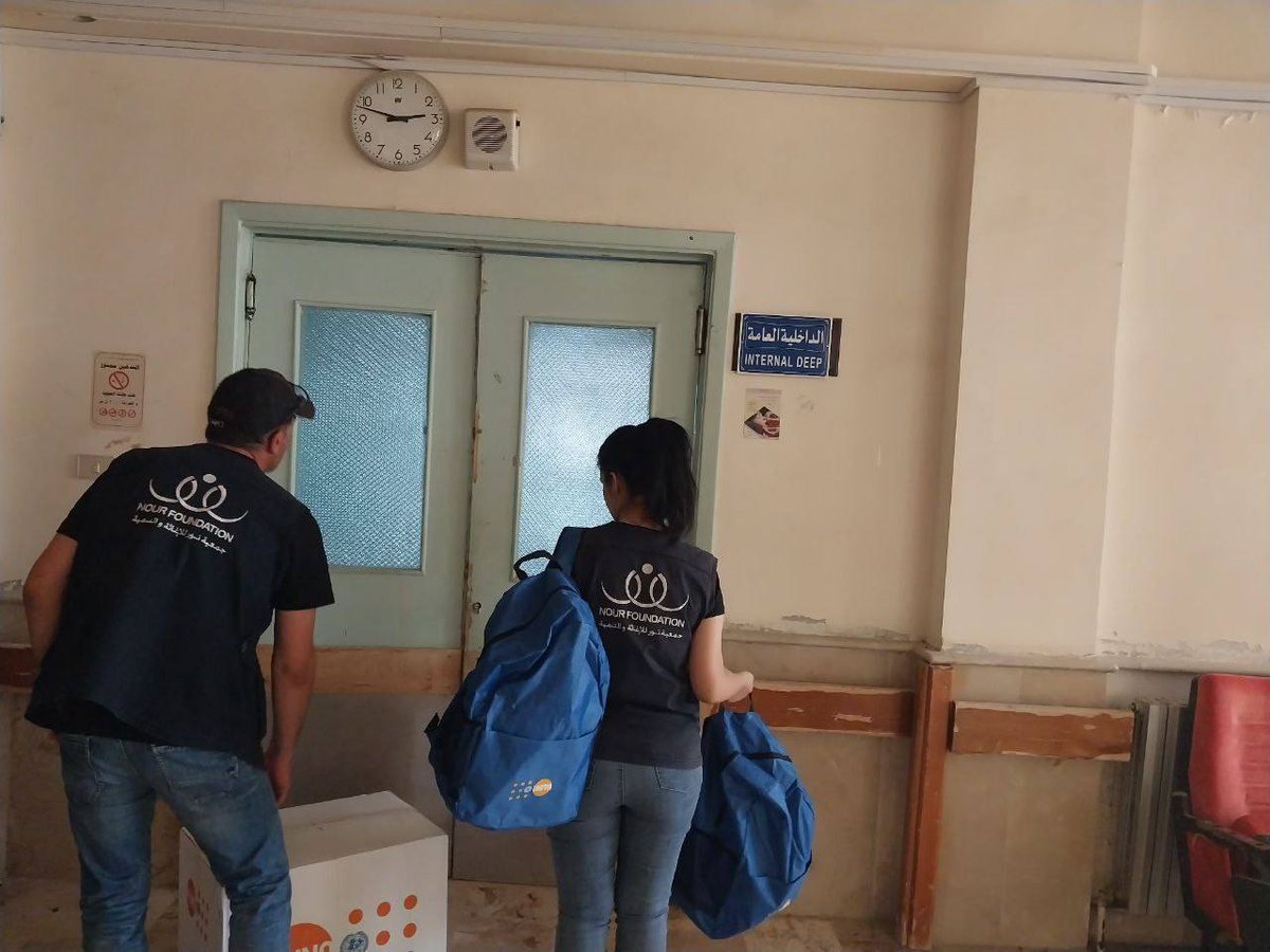 SyriaUnfpa's tweet image. 📍#UNFPA on the ground in #Sweida with Nour Foundation, supporting families in crisis:
🧼 Hygiene kits
🏥 Health in shelters
🤝 Community resilience
Together, we stand with the most vulnerable. #Syria #HumanitarianResponse