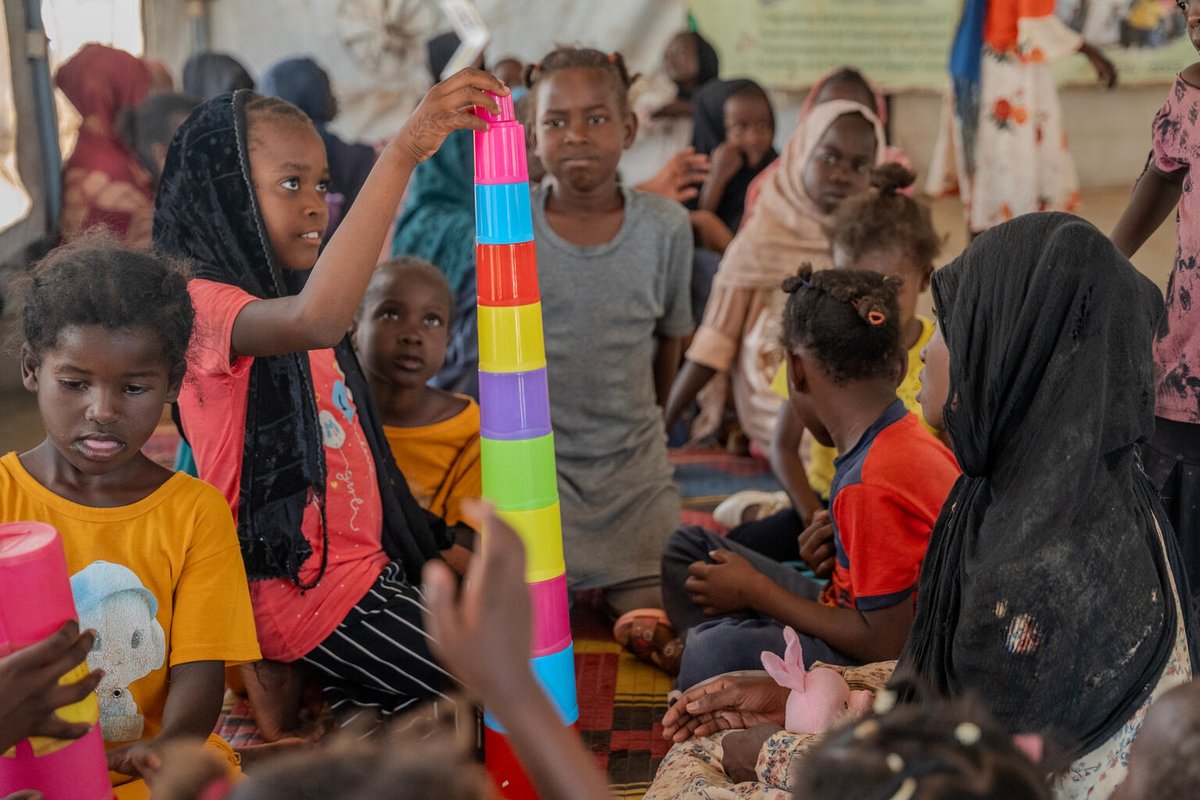 UNICEFSudan's tweet image. Conflicts impact children physically, psychologically & socially. At @UNICEF-supported child-friendly spaces, children begin healing & learning again.
Thanks to @eu_echo, @EUinSudan, @BMZ_Bund via @KfW_FZ_int & @CanadaDev support.
Learn more 👉unicef.link/46n3m96