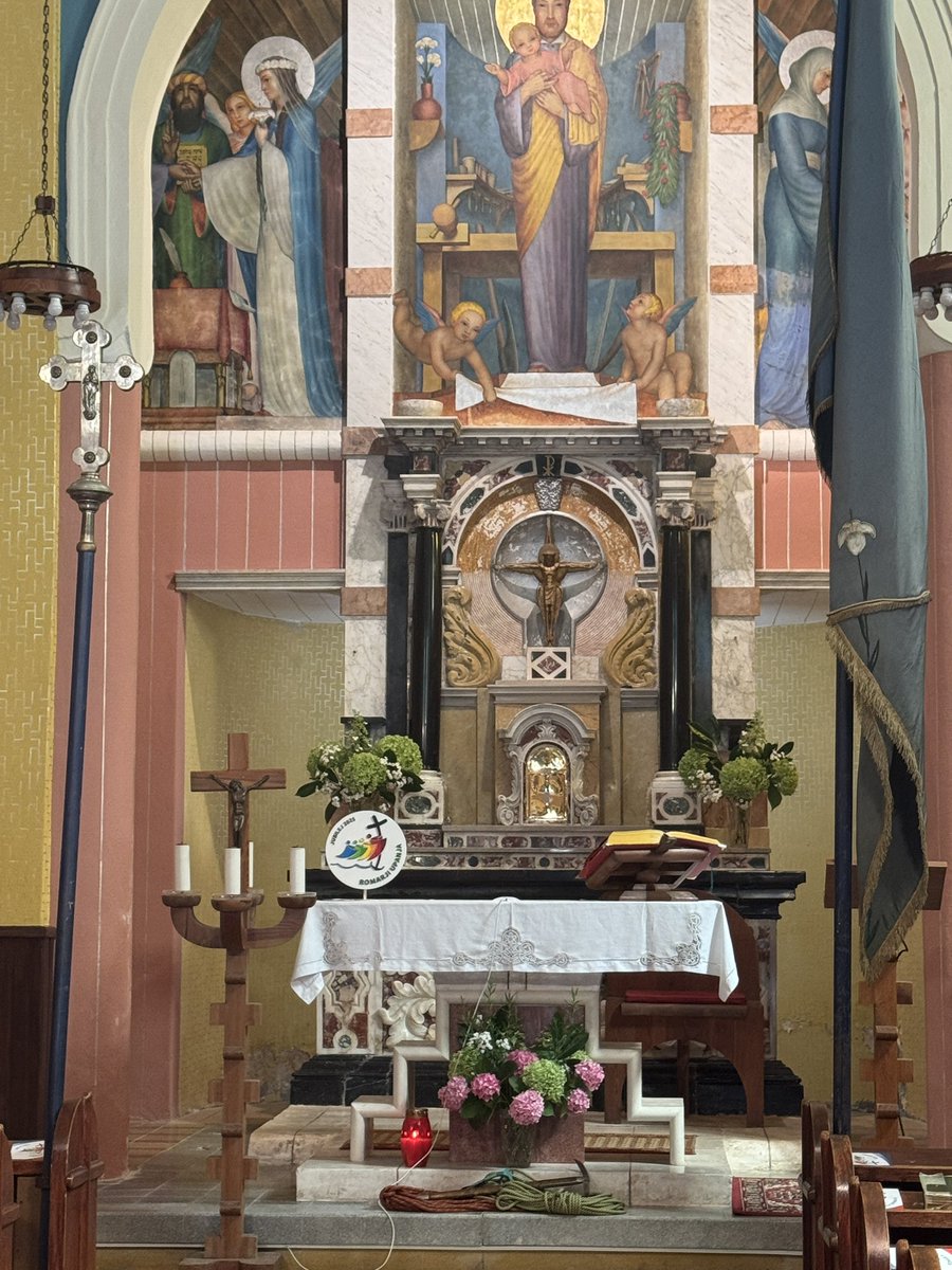 strankaSDS's tweet image. Drugi dan Poletnega tabora SDS in Gorniškega kluba dr. Henrika Tume se je začel s skalaško sveto mašo v cerkvi Svetega Jožefa v Soči.
