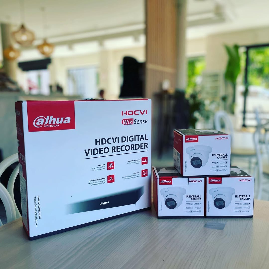 KevinceJuma's tweet image. Upgrade your security with the power of 4K! This Dahua IP camera offers unparalleled clarity, making your property safer and smarter. What do you see? #DahuaTechnology #SecurityCamera #4KResolution #HomeSecurity #BusinessSecurity #CameraIP