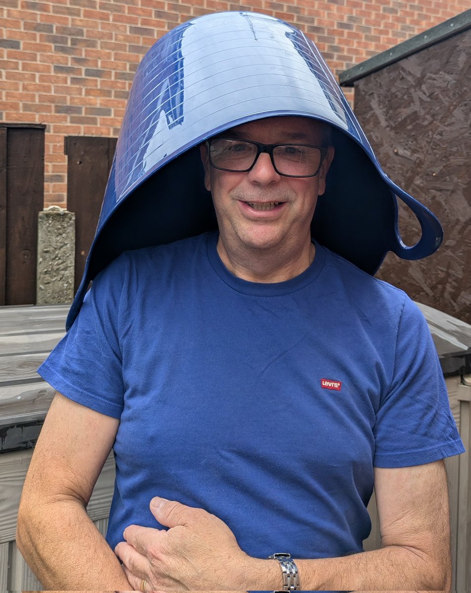 smartmart4's tweet photo. @RealMancsy The ultimate bucket hat!! https://t.co/mfMNAcf0rG