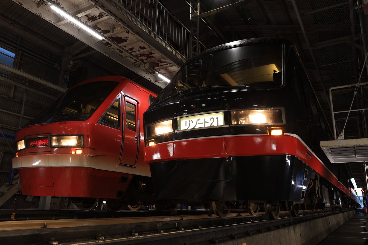 伊豆急 リゾート21デビュー40周年記念撮 in伊豆高原 キンメ電車・黒船電車