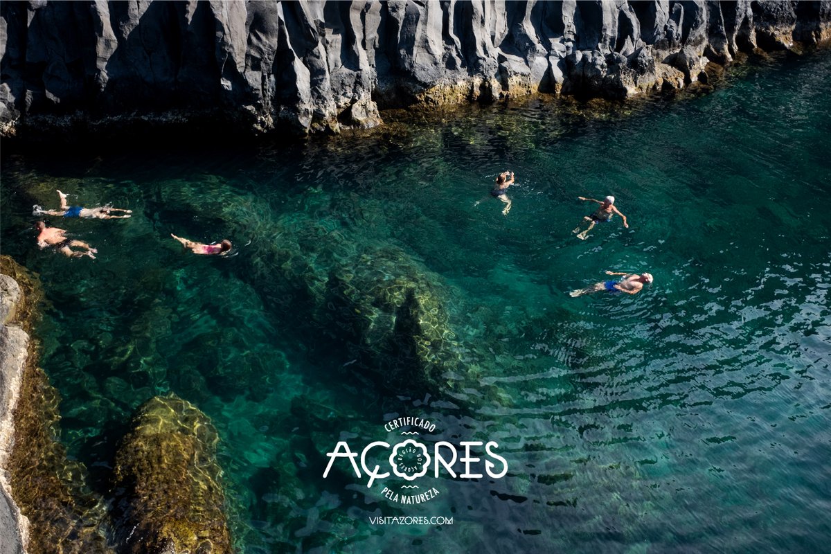 Nada como um mergulho numa das várias piscinas naturais que o nosso destino tem para oferecer.

There’s nothing like a dip in one of our destination's many natural pools.
#visitazores #açores #azores