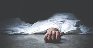 ArgusNews_in's tweet photo. #Balasore: Youth died due to electrocution while planting a tree in his house orchard at Panikula under Balasore Sadar block area. Deceased identified as Chhuta Sahu.
#Death #Electrocution #PlantingTree #BalasoreSadar https://t.co/Jo9qbR4FnD