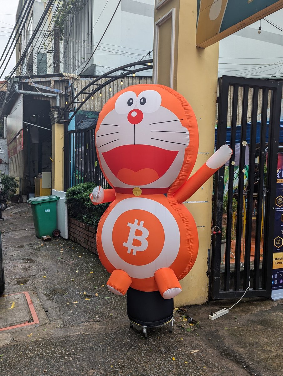 旅行ついでにホーチミンで開催された

SAIGON SATOSHI FLEA MARKET

に行ってきた
