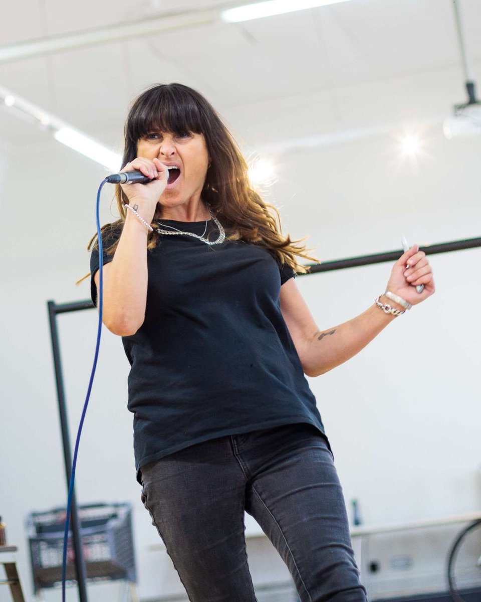 traversetheatre's tweet image. Standing in the Shadows of Giants is in rehearsal! 🎤 Traverse Associate Artist Bryony Shanahan directs this autobiographical debut by Lucie Barât, about being the sister of one of the UK's most famous musicians.
25 JUL - 24 AUG #TravFest25
traverse.co.uk/whats-on/event…
@thehalearts