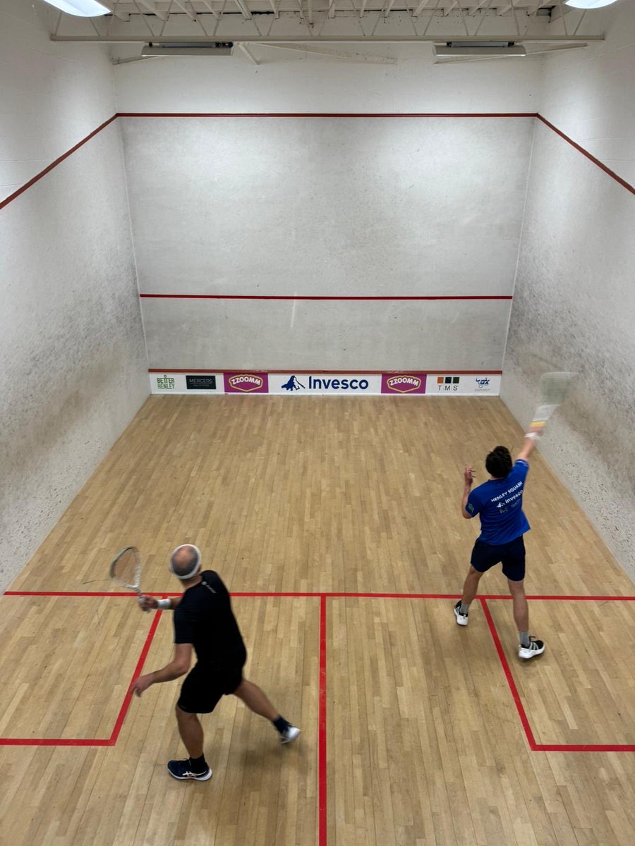Joe Edwards on his way to an individual win against Gladiators this week, playing for Henley 2nd team - and helping the team get an overall 19-0 maximum points victory.