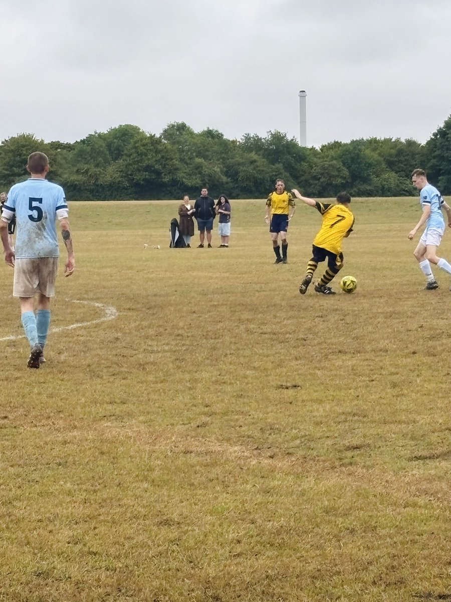 Gareth Matthews-jones (@matt12397jones) on Twitter photo A few action shoots from yesterdayβs game against <a href="/HTFCAdultsA/">Haverhill Town FC Reserves</a> with photos being taken by my super talented daughter. A few action shoots from yesterdayβs game against <a href="/HTFCAdultsA/">Haverhill Town FC Reserves</a> with photos being taken by my super talented daughter.