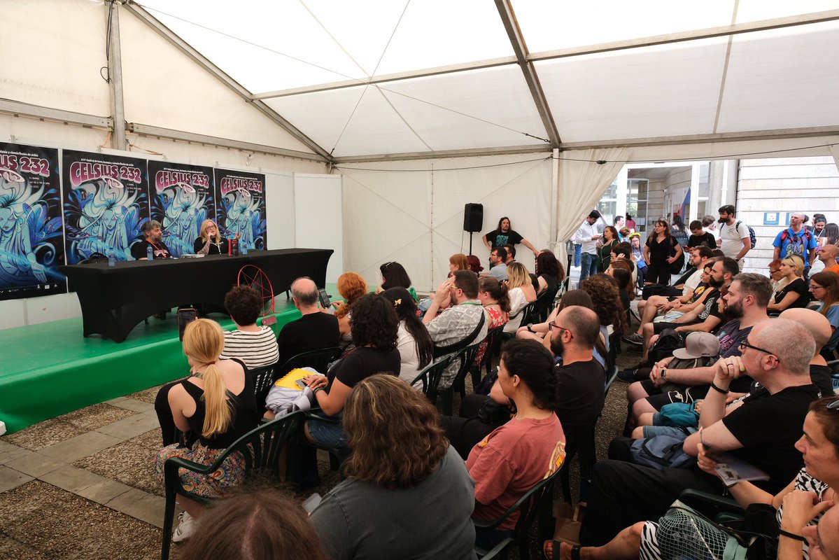 JorgeIvanArgiz's tweet image. Viajar este #celsius2025 al Oslo de los 90, para ver como ha mezclado @KatherineVegaWT la efervescente escena del Black Metal noruego con la llegada del infierno a la tierra, en su novela CORPVS DIABOLI fue muy divertido! solo nos faltó hacer una invocación… para la próxima!