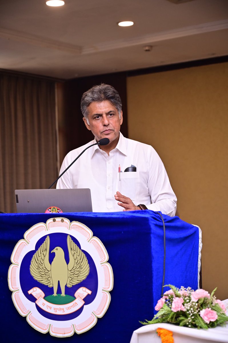 ManishTewari's tweet photo. It was a pleasure interacting with and addressing the Chandigarh Chapter of the Institute of Chartered Accountants of India @theicai - Chandigarh Chapter. 
My sincere thanks to Shri Rachit Goel CA - Secretary of @theicai - Chandigarh Chapter and his venerable colleagues for inviting me .
