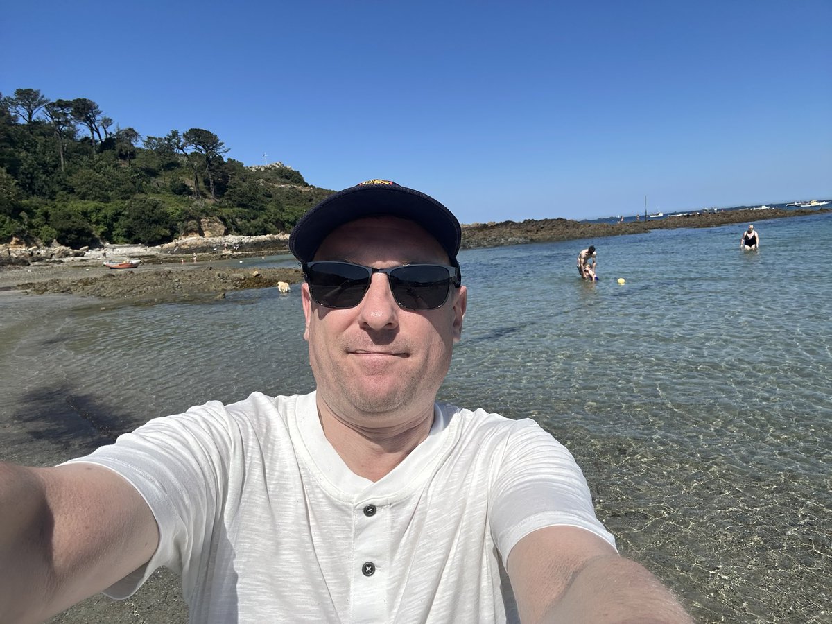 Davidpritch_gg's tweet image. A few photos from last weeks holiday in
the Channel Islands ποΈβοΈππ»βοΈ