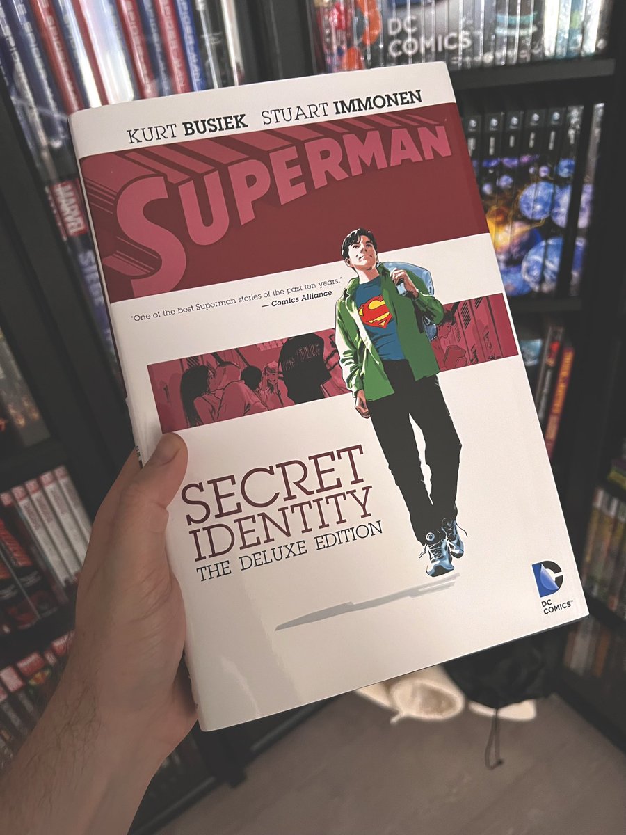 TonyVnrs's tweet image. Reading Superman: Secret Identity for the first time. Maybe the best Stuart Immonen art ever