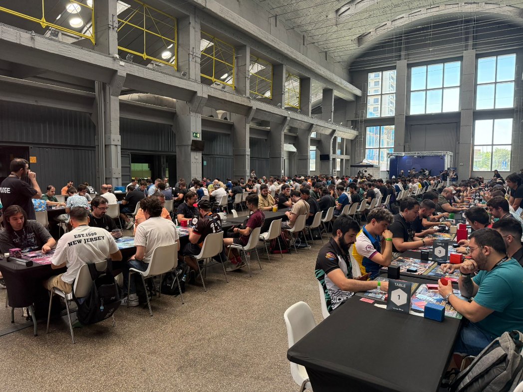 ¡Este fin de semana estamos organizando nuestro primer Campeonato Regional Multigame de Bandai Card Games! 🏆

Tenemos Regionales de Digimon, DBS Fusion World y DBS Masters. ¡Y estamos en directo con las últimas partidas de Digimon! (en inglés) 🐲

🟣 twitch.tv/cardgamecentral