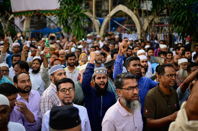 Abdulla_Alamadi's tweet image. For the first time since the independence of Bangladesh, a million-strong rally of Jamaat-e-Islami on Saturday came out to demand that the future of the country be drawn correctly & fairly, away from parties corruption & the control of India !
I think Bangladesh is on the right…