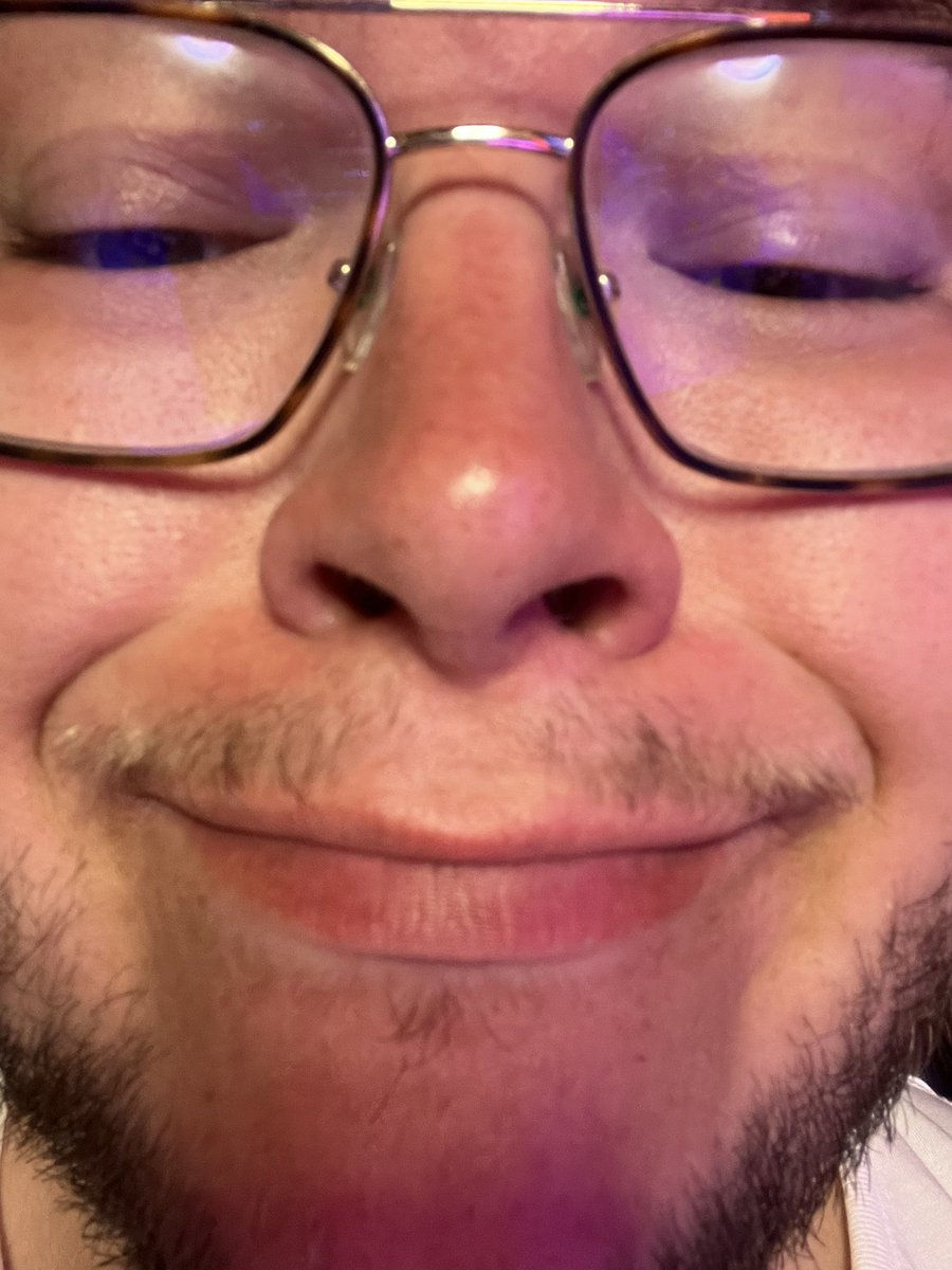 WIR SIND LIVE ❤️
FACEIT GRIND MIT DEN JÜNGS 🔥

Morgen geht’s schon wieder nach Kroatien 🏖️🇭🇷