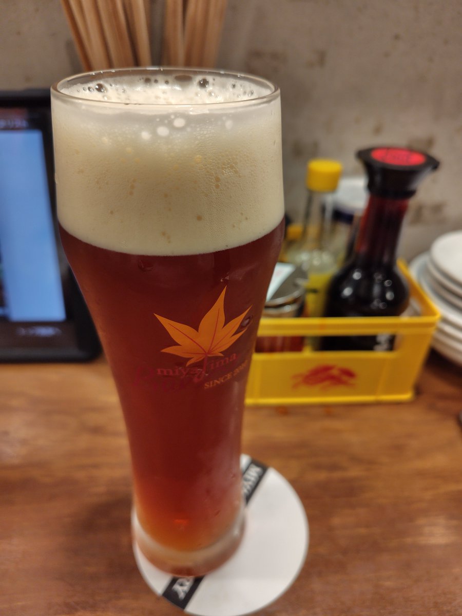shinjiriebiten's tweet image. 広島ビールを飲みつつ八天堂のクリームをいただきながら帰路につく、とても良い広島旅である。