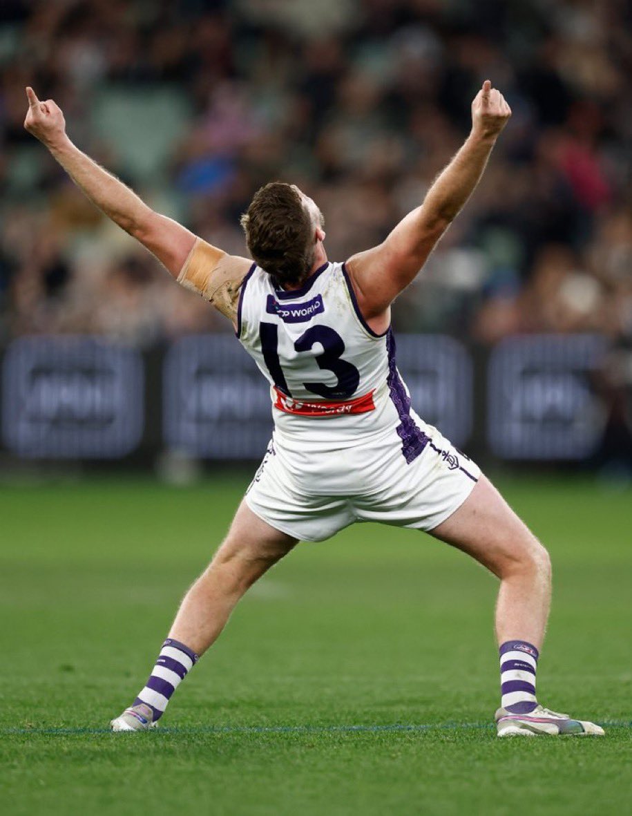 How good are our AFL 📸 
Daniel Carson <a href="/AFL/">AFL</a> photos.
<a href="/MichaelCWillson/">Michael Willson</a>