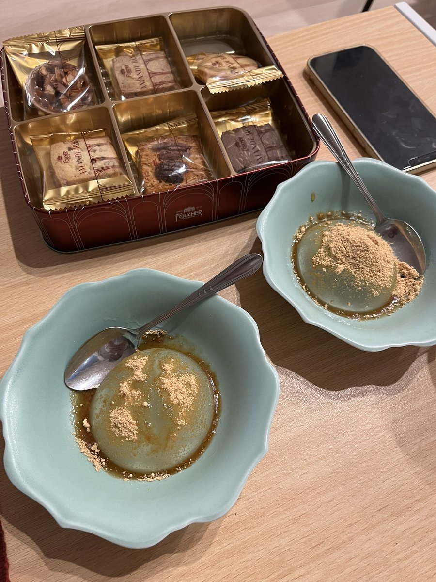 nekomentama's tweet image. 今日はみえはちの家に遊びに行ったよ！
お茶会やゲームをしたぜ🥳
(画像のル◯ージアイコンは私、2Pがみえはち)