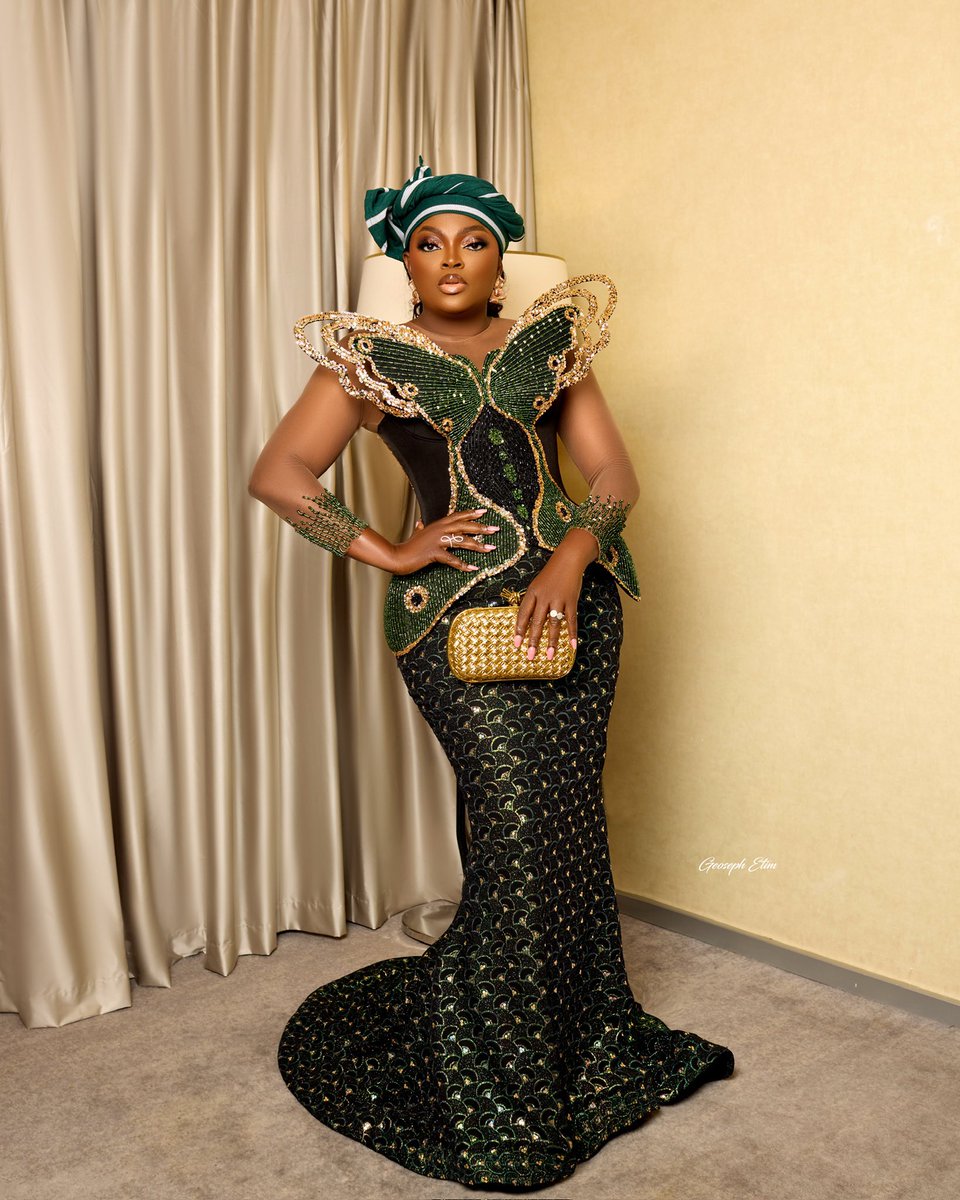 funkeakindele's tweet image. Took time off work to Abuja to celebrate a true icon, a fashion visionary, a people builder, and a proud Nigerian brand making global waves. @seyivodi — on his 50th birthday.
A man who reminds us that excellence can be homegrown
- and that impact starts with what we build right…