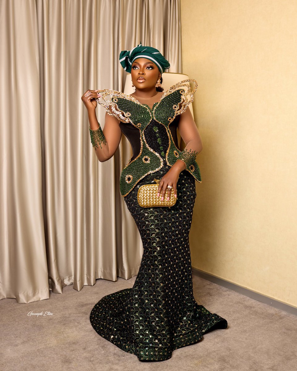 funkeakindele's tweet image. Took time off work to Abuja to celebrate a true icon, a fashion visionary, a people builder, and a proud Nigerian brand making global waves. @seyivodi — on his 50th birthday.
A man who reminds us that excellence can be homegrown
- and that impact starts with what we build right…