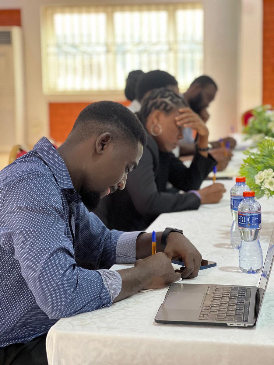 Hcifaithtemple's tweet image. Your willingness to be mentored is inspiring! Let's keep shining! 💡 #YouthMentorship #NextLevelConference  #Hcifaithtemple #fellowship