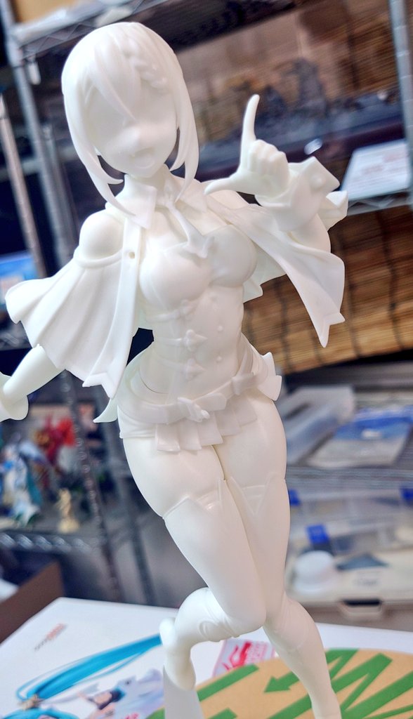 BOSS_Aikei's tweet image. レーシングミクのはずなのに、
塗装前でツインテ外すと、、、
ライザにしか見えん🤔