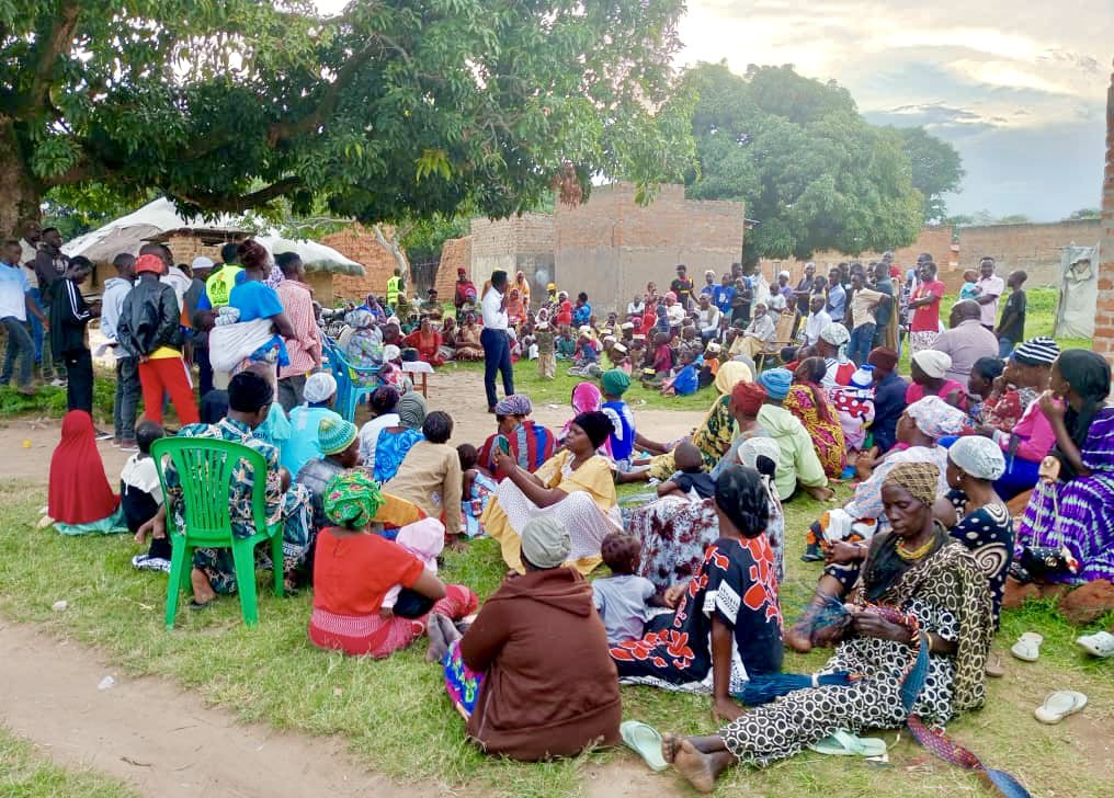 LAlionzi's tweet image. Yesterday evening, the residents of Madi Cell—Tanganyika Ward came together to embrace the vision of transformative leadership—One rooted in enriching Arua City to its full potential.
Alionzi Lawrence Dangote
Arua City Mayor 2026–31