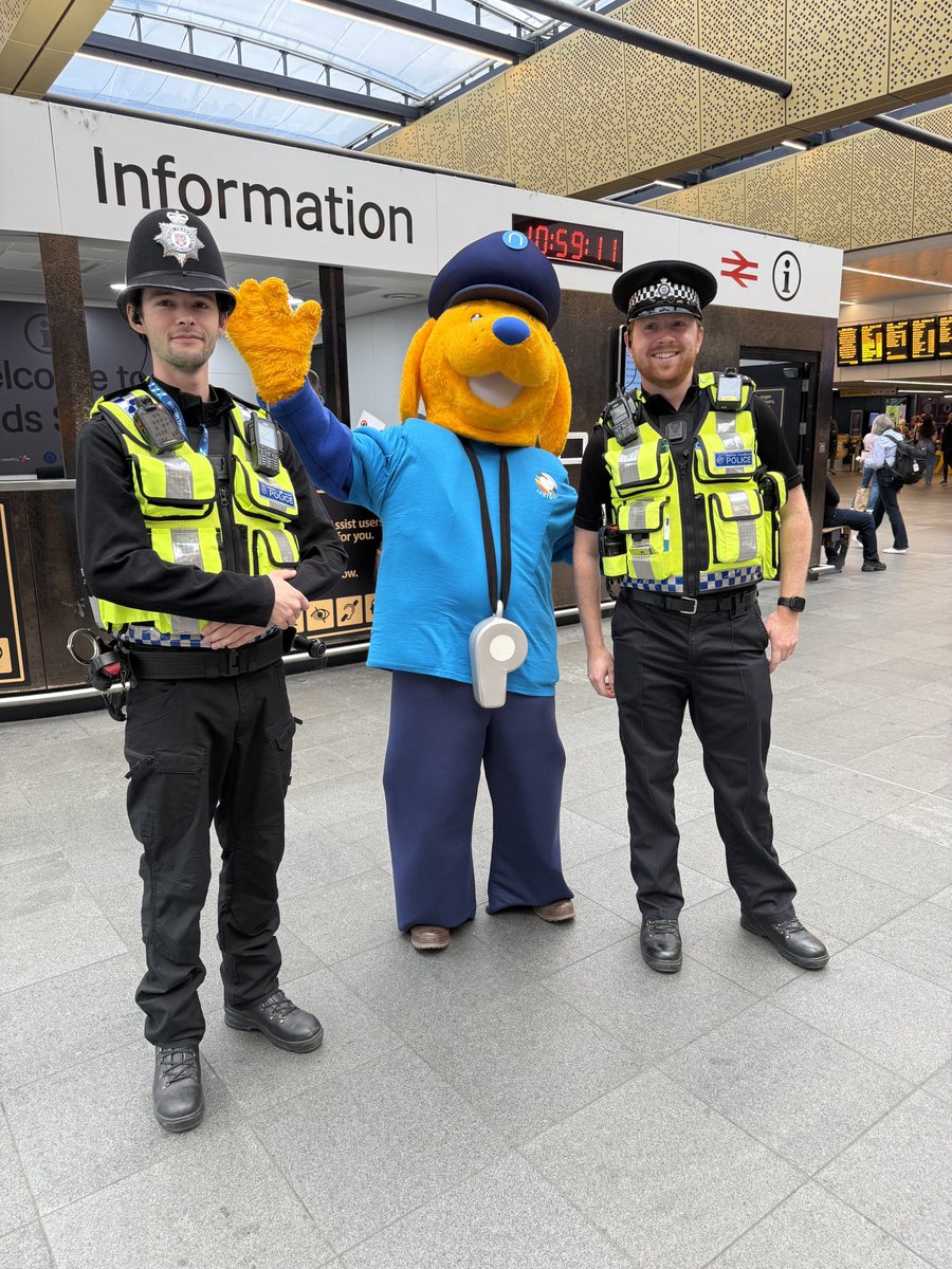northernassist's tweet image. We’re heading to Leeds pride today. If you see us come and say hello!💙🌈
#LeedsPride #NorthernTrains