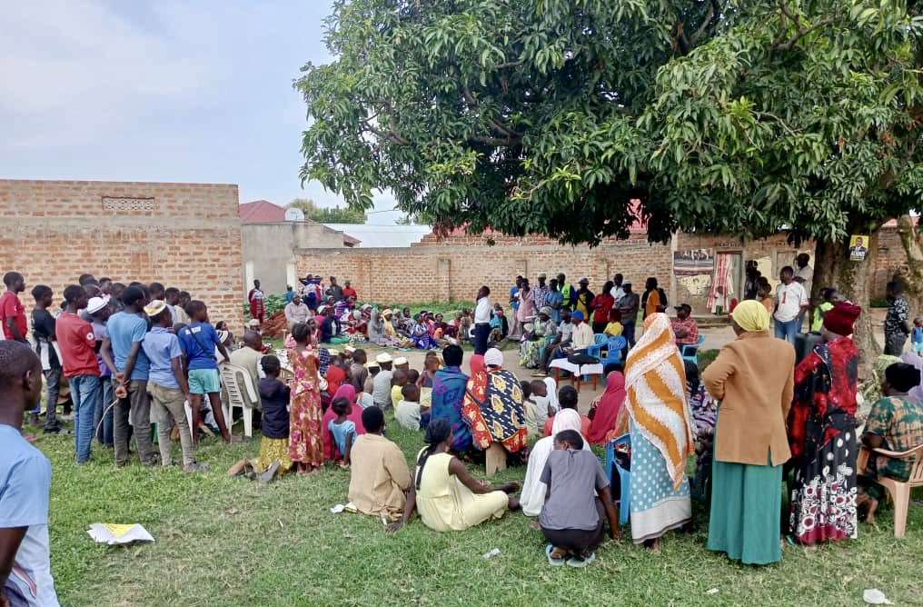 LAlionzi's tweet image. Yesterday evening, the residents of Madi Cell—Tanganyika Ward came together to embrace the vision of transformative leadership—One rooted in enriching Arua City to reach it’s full potential.
Alionzi Lawrence Dangote
Arua City Mayor 2026–31