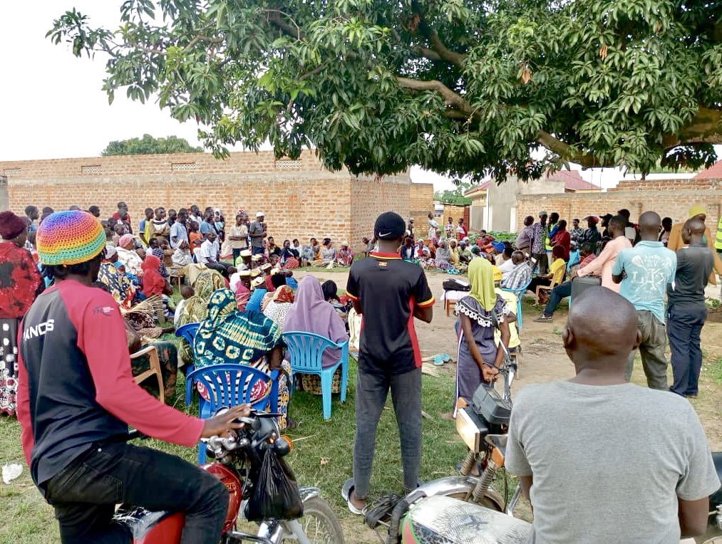LAlionzi's tweet image. Yesterday evening, the residents of Madi Cell—Tanganyika Ward came together to embrace the vision of transformative leadership—One rooted in enriching Arua City to reach it’s full potential.
Alionzi Lawrence Dangote
Arua City Mayor 2026–31