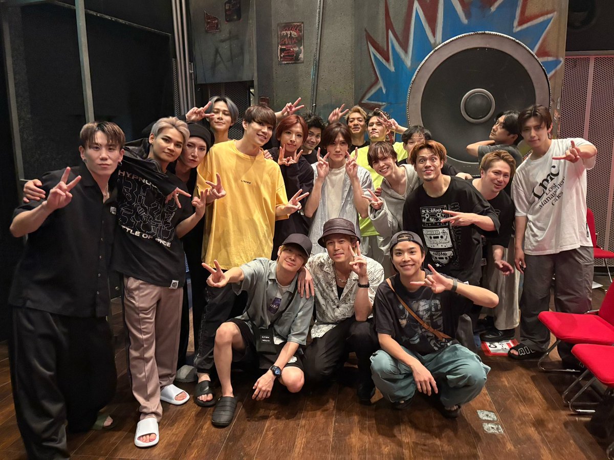 bmk_kempa's tweet image. #ヒプステ
観に行きました!!!
本当に最高すぎる!!!!!!!
自然と体が動いて、ステージに釘付けになってました🎤
最後まで怪我なく駆け抜けてください!!
