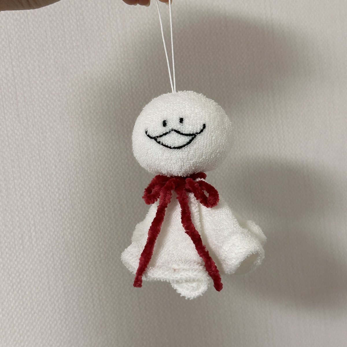 ttak_mushroom's tweet image. 딱딱이 맑음 인형을 만들어봤어요!
둥글둥글한 미소에 둥글둥글한 해가 빼꼼!☀️