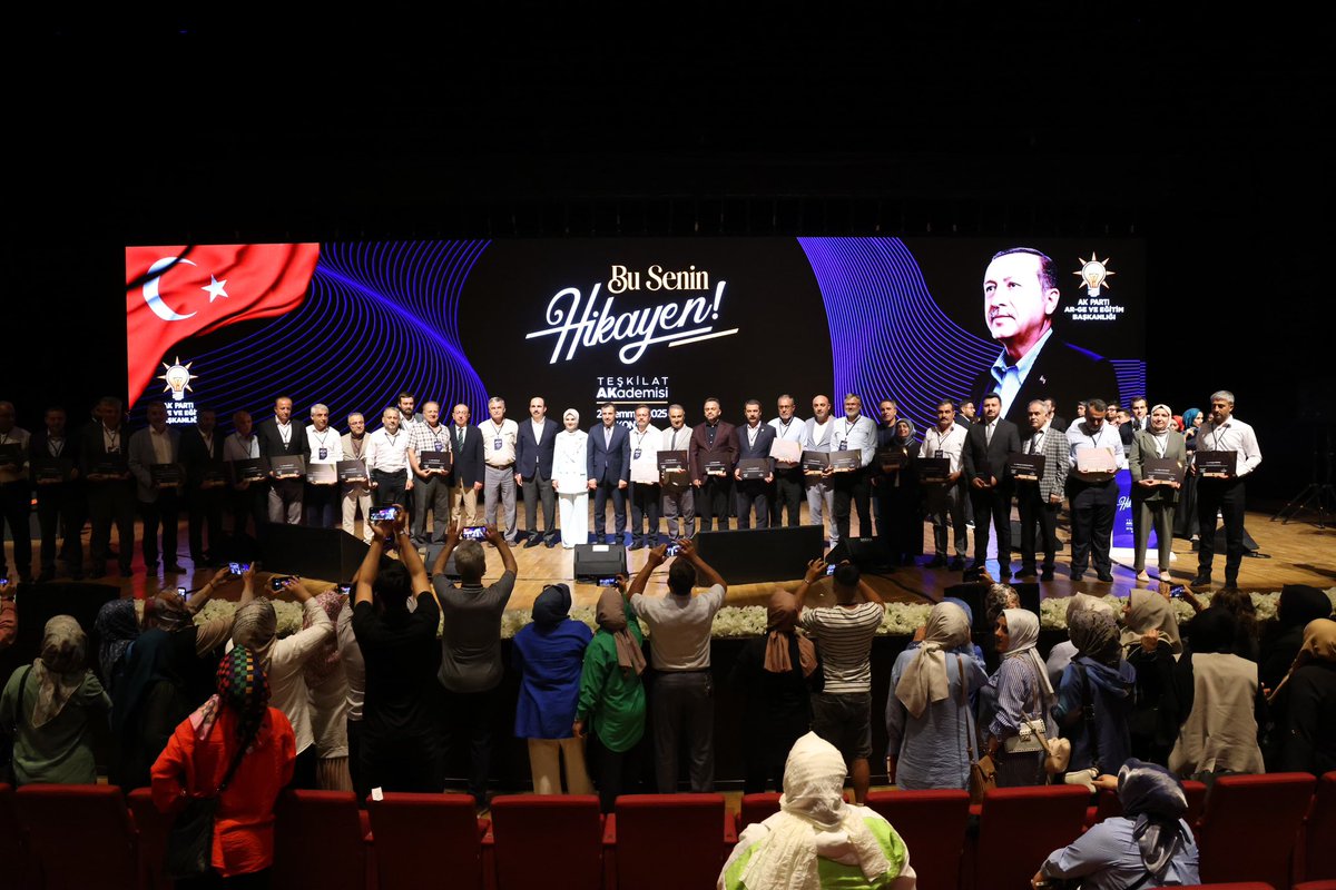 Fatih Özgökçen (@fatihozgokcen) on Twitter photo İl Danışma Meclisimizi, Aile ve Sosyal Hizmetler Bakanımız Sayın Mahinur Özdemir Göktaş’ın teşrifleriyle gerçekleştirdik.
Teşkilatımızın istişare kültürünü güçlendiren, birlik ve beraberliğimizi perçinleyen bu anlamlı buluşmada emeği geçen herkese minnetlerimizi sunuyorum. İl Danışma Meclisimizi, Aile ve Sosyal Hizmetler Bakanımız Sayın Mahinur Özdemir Göktaş’ın teşrifleriyle gerçekleştirdik.
Teşkilatımızın istişare kültürünü güçlendiren, birlik ve beraberliğimizi perçinleyen bu anlamlı buluşmada emeği geçen herkese minnetlerimizi sunuyorum.