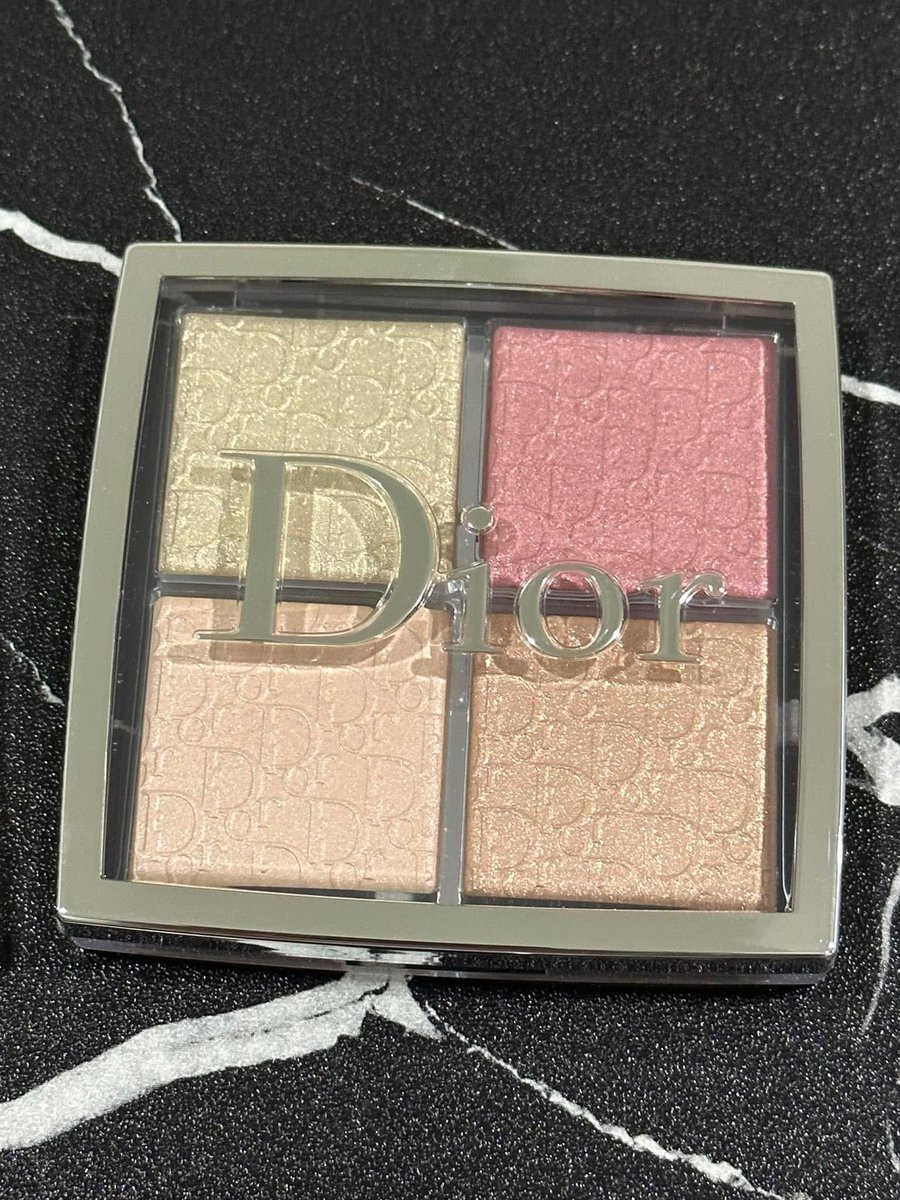 chewingumybear's tweet photo. ส่งต่อ ไฮไลท์ Dior Backstage Glow Face Palette สี 004 rose gold ขาย 1,290 รวมส่งฟรี สภาพ 99% 

#ส่งต่อdior #ส่งต่อเครื่องสําอาง #ส่งต่อเครื่องสําอางมือสอง #เครื่องสําอางค์มือสอง #ส่งต่อคสอ #ส่งต่อคสอมือสอง #ส่งต่อน้ำหอม https://t.co/XcQmpNKgIG
