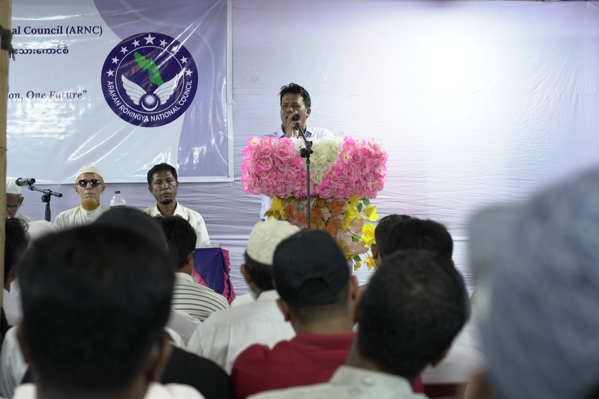 SahatZia_Hero's tweet image. The Arakan Rohingya National Council (ARNC), formed by #Rohingya diaspora activists and leaders, Cox’s Bazar Camp based youth and activists organized a meeting with youth and people from all backgrounds in the Refugee Camp in Cox's Bazar. The representatives of the organization…
