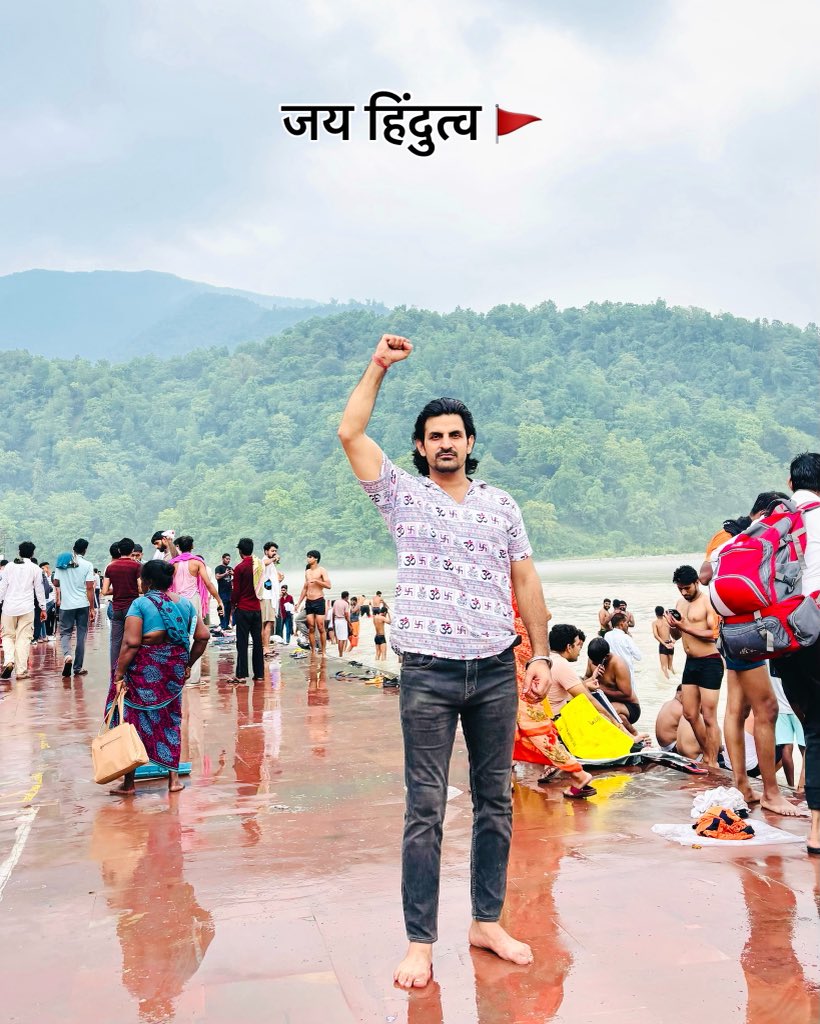 DRPRAKASHSING14's tweet image. जय हिंदुत्व 🚩 #hindutva #rishikesh #trivenighatarti #trivenighat #trivenighat_rishikesh