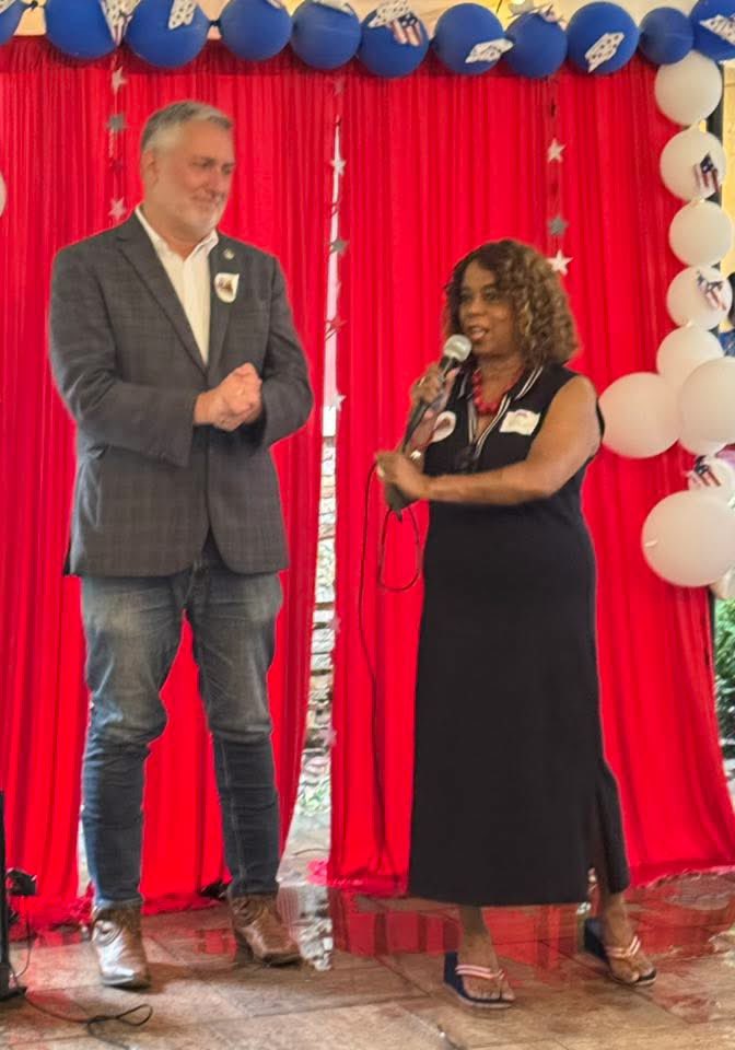 JohnReid4VA's tweet image. Even in the summer heat and the evening monsoon rain we still had a huge crowd of amazing activists and new voters turn out for this wonderful fundraising meet and greet event organized by all 11 Northern Virginia GOP Women’s groups!!!
I am so thankful for their support and good…