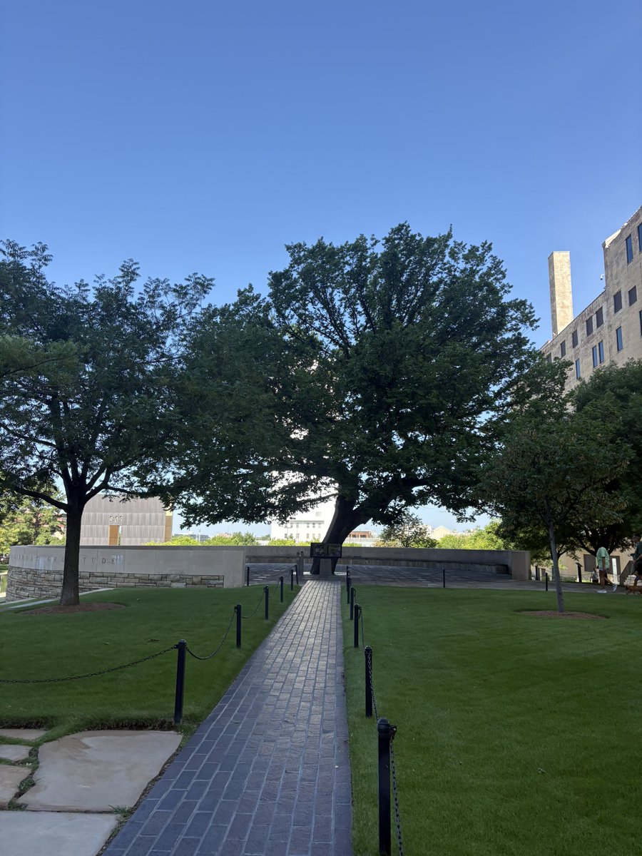 JGelnar7's tweet image. Walked through the OKC Memorial this morning. A heavy reminder that life can change in an instant. 

Life is short. God is good. Don’t take the days for granted